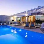 Villa Boa Vida - Piscina Aquecivel, Jacuzzi E Bbq فيلة Armação de Pêra