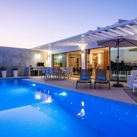 Boa Vida - Piscina Aquecivel, Jacuzzi E Bbq Villa Armação de Pêra